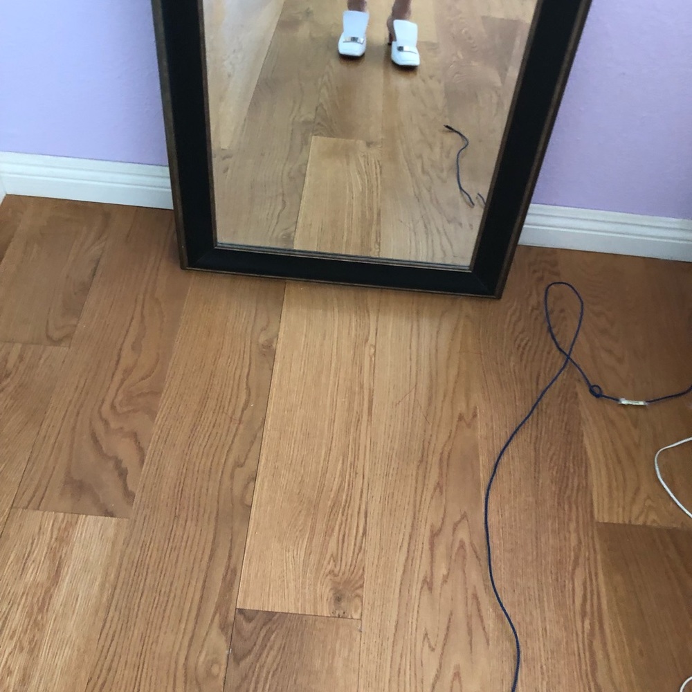 Shoe - Picture 2 of 5